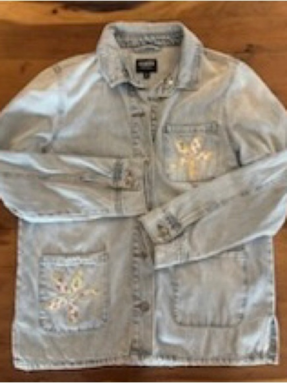 Light Wash Denim Jacket with sweet Appliqué Daisies